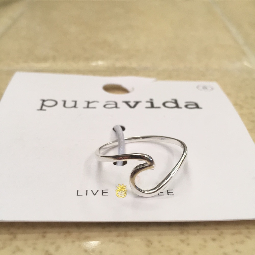 pura vida wave ring (size 8)